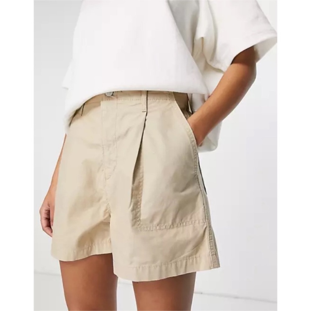 Levi’s pleated twill shorts